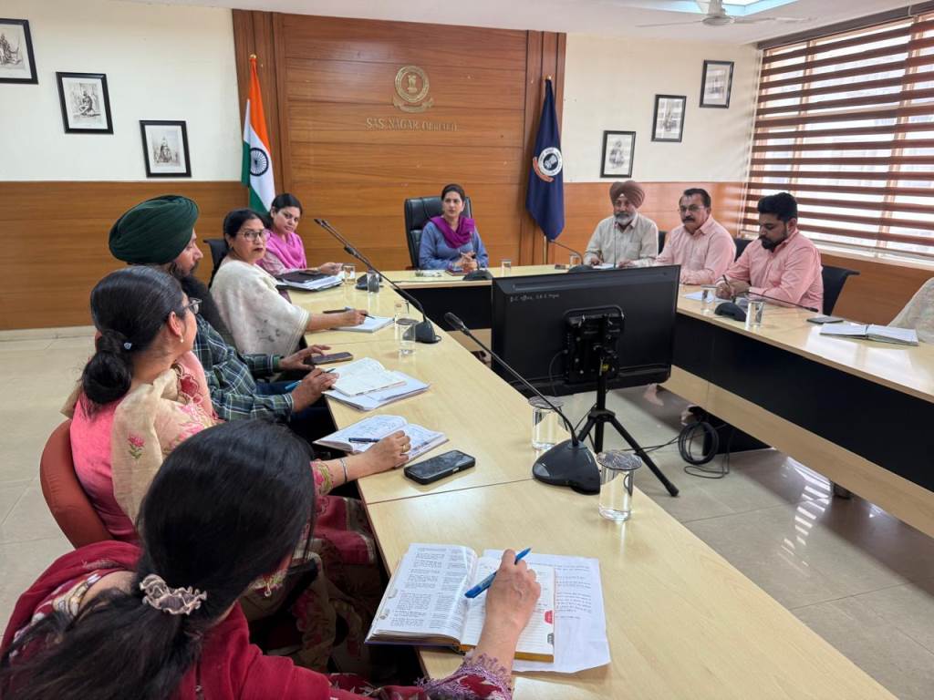 Farmers should plough wheat stubble into the fields instead of setting it on fire Additional Deputy Commissioner